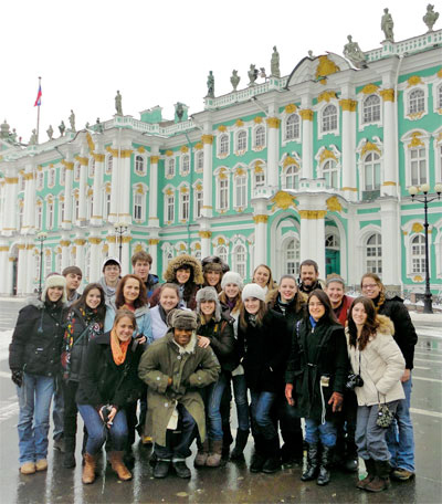 Students visited the Winter Palace in Saint Petersburg, the official residence of the Russian monarchs from 1732 to 1917.