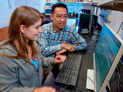 Assistant Profesor of Biology Eric Ho and Catherine Newsom-Stewart ’18 are working on a project that will create a worldwide accessible database of plant virus genomes to help in the research and design of virus-resistant crops.